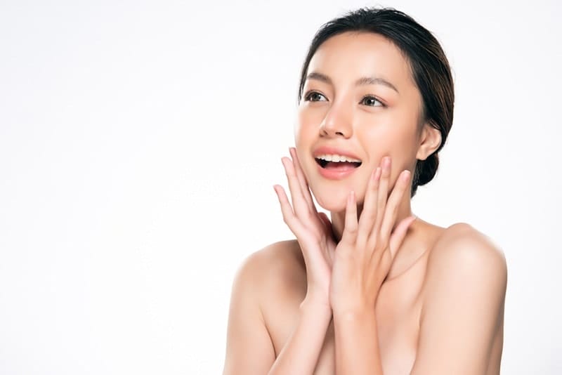 Không đau không gây khó chịu trên da 