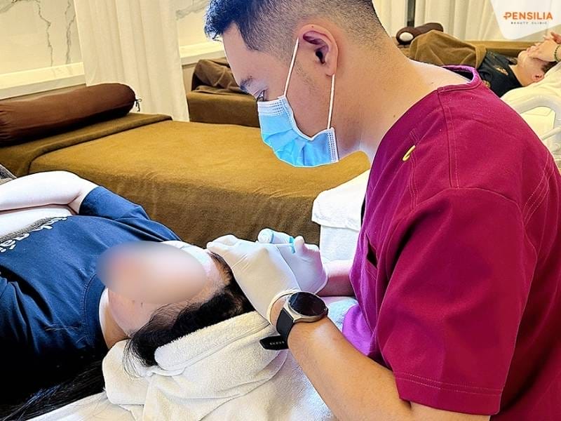 Tiêm trẻ hóa cấp ẩm làn da
